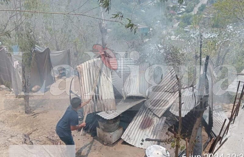 Se incendia cocina rústica