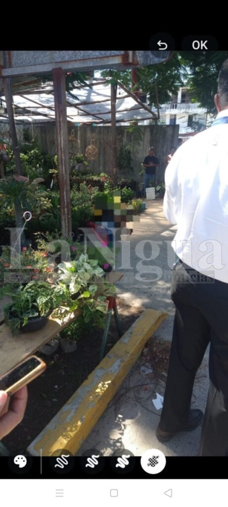 Ej€cutan a vendedor de flores en Comalcalco, Tabasco