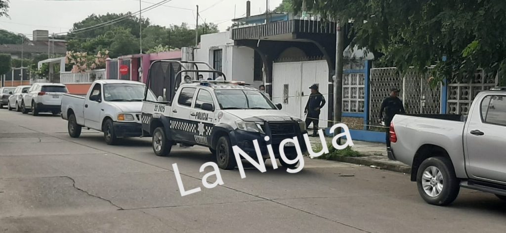 Hombre falleció en la vía pública de la colonia Nueva Mina de Minatitlán