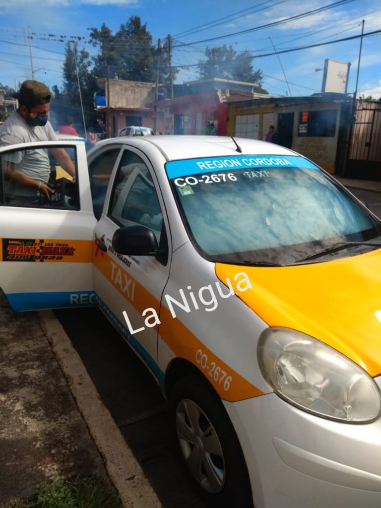 Conductor de taxi desaparecido. Hallan unidad abandonada.
