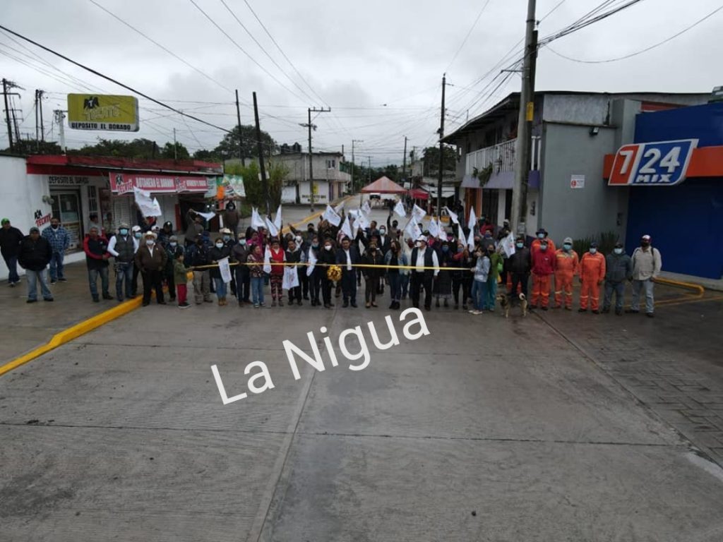 SEIS COMPLEJOS HABITACIONALES RESULTAN BENEFICIADOS TRAS INAUGURAR LA PAVIMENTACIÓN DEL CAMINO A CHICOLA EN MARIANO ESCOBEDO INFORMARON AUTORIDADES MUNICIPALES
