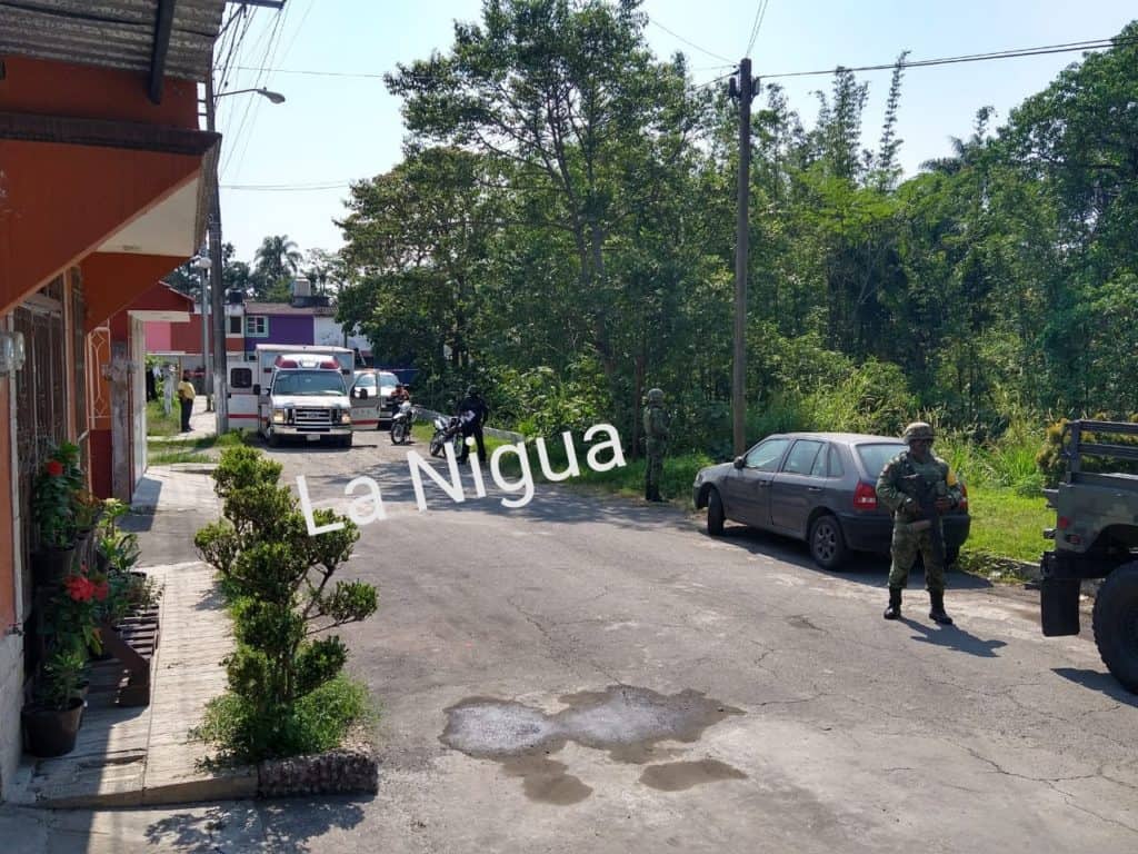 Balean casa de jefe policiaco de Ixtac