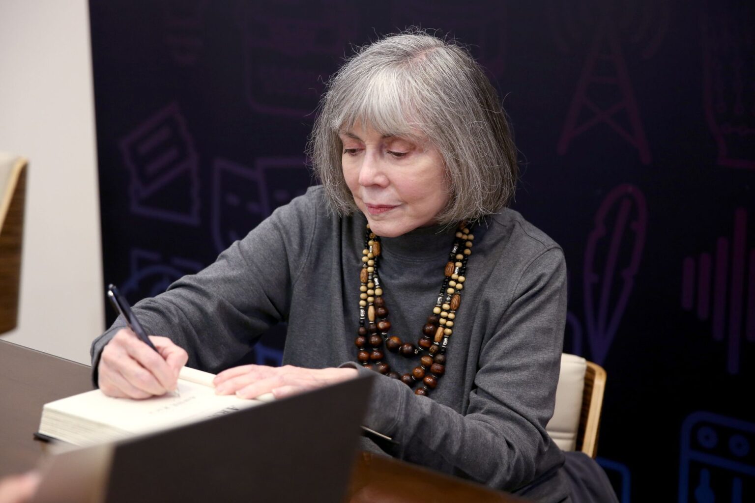 Muere Anne Rice, autora de ‘Entrevista con el vampiro’, a los 80 años