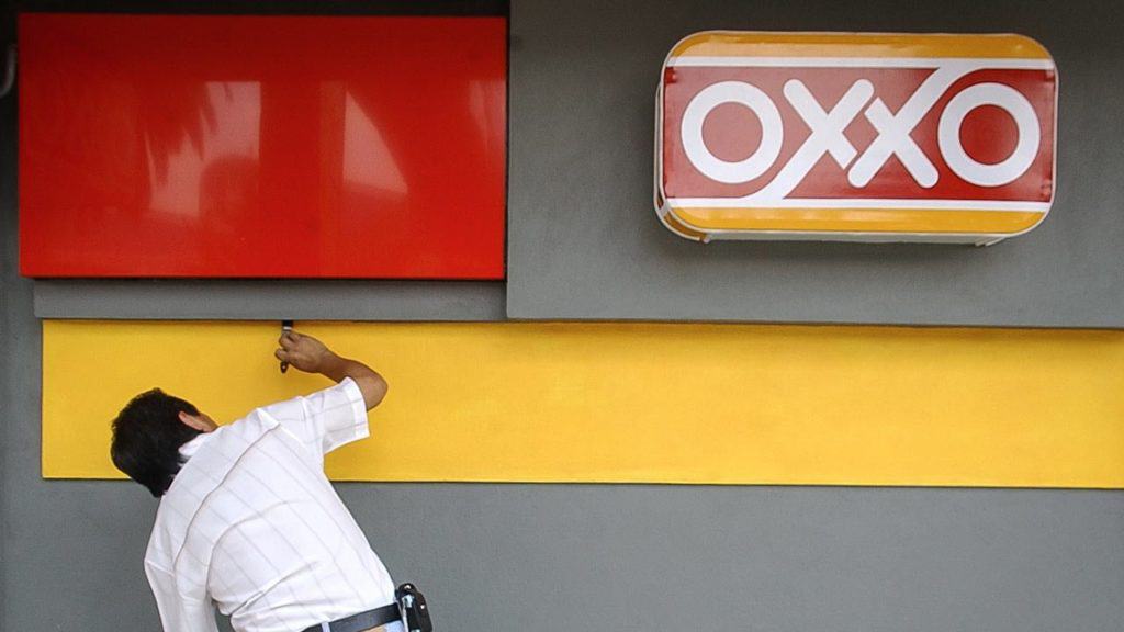 Citibanamex dice adiós a Oxxo: tiendas ya no recibirán depósitos para el banco