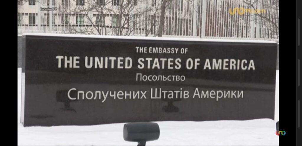 Por posible ataque ruso en estas semanas, EU pide a sus ciudadanos dejar Ucrania “ahora”