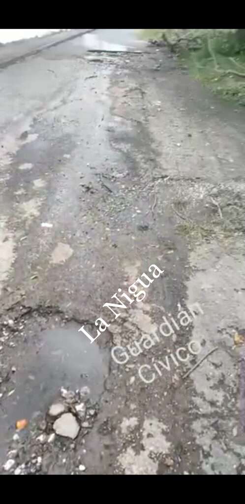 Hidrosistema se muestra complaciente ante la empresa que tiene destruido el callejón