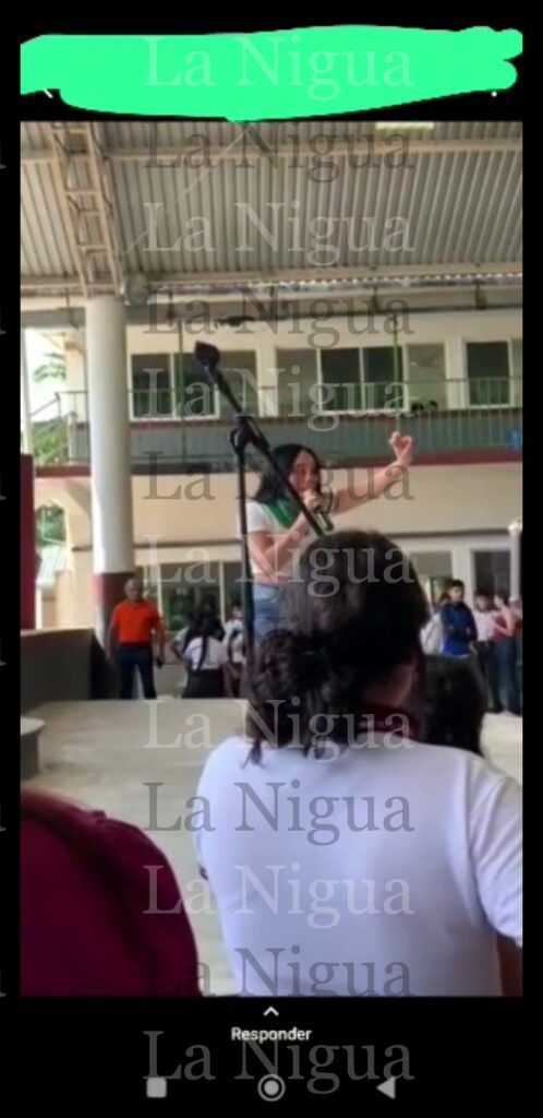 Director del COBAEV 43 invita a misógino a dar conferencia para el 8M