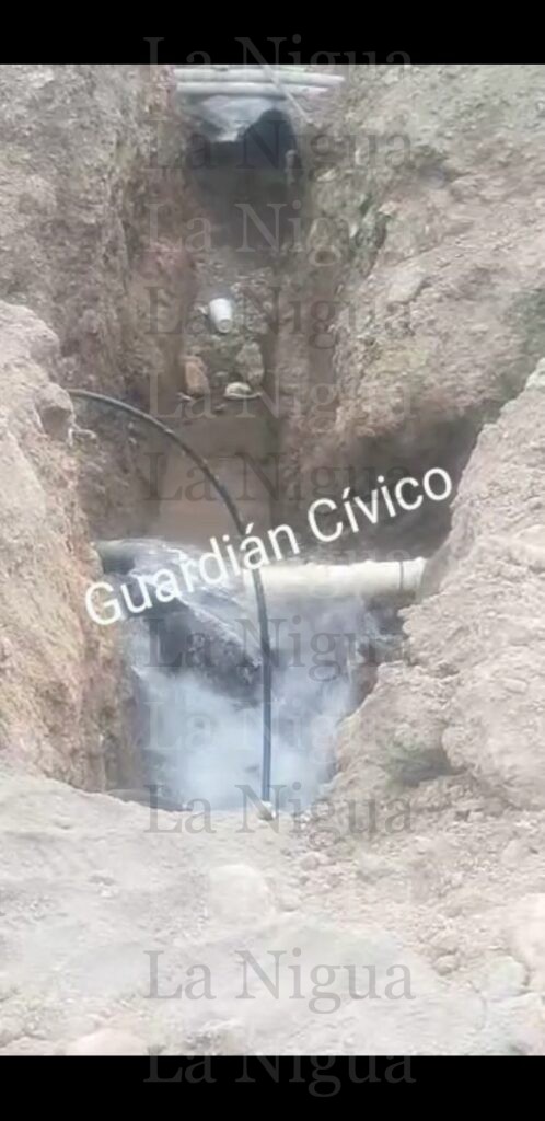 Dejan sin agua a vecinos de la calle Sánchez Loyo
