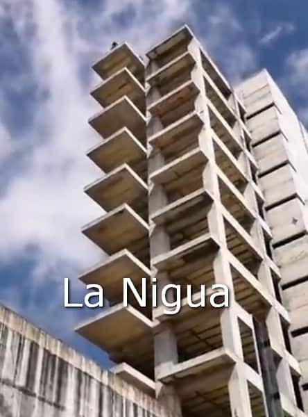 Hombre sube a obra en construcción para intentar quitarse la vida 2 WhatsApp Image 2020 10 25 at 11.55.02