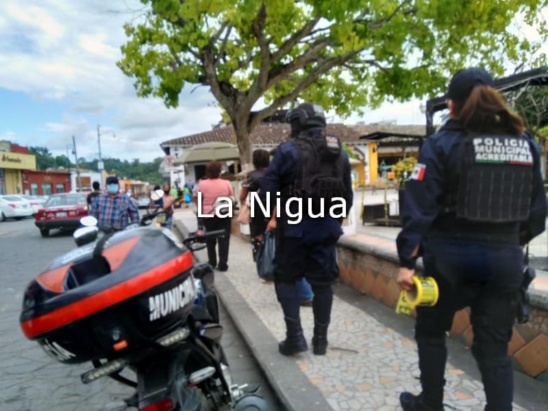 Refuerzan cintas preventivas en el parque Papanteco