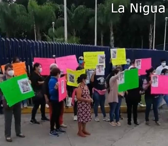 Familiares de joven desaparecido se manifiestan en el Mando Único