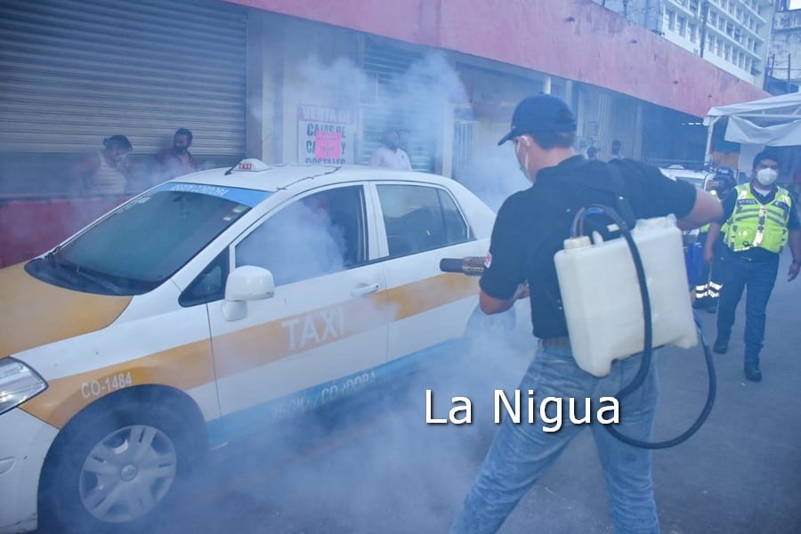 Sanitiza Ayuntamiento de Córdoba locales y establecimientos comerciales en la zona del mercado Revolución