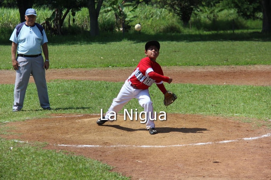 Cuadrangular Navideño de beisbol infantil en Yanga