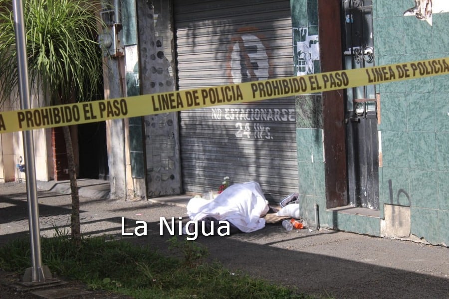 Muere hombre en la vía pública