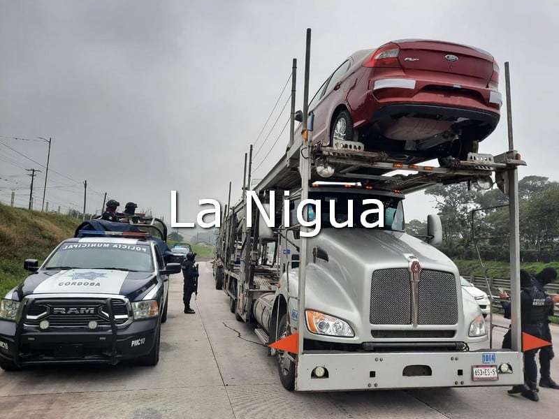 Detienen a dos en robo de Nodriza y liberan a conductor secuestrado