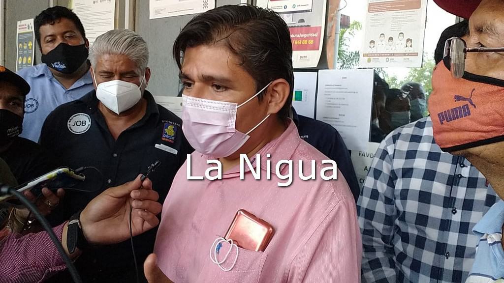 Se manifiestan taxistas