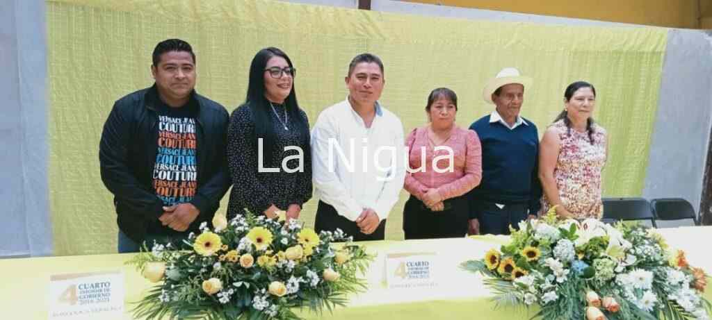 JUAN CARLOS MEZHUA CAMPOS RINDE IV INFORME DE GOBIERNO