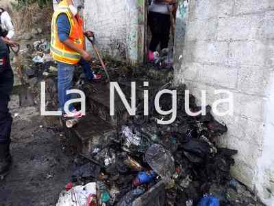 Vecino, pone en riesgo a vecinos al incendiar su vivienda en Papantla