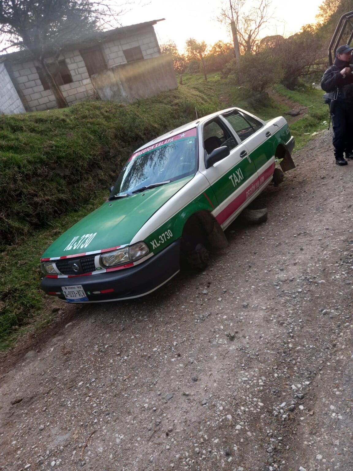 Taxista desaparecido, encuentran su auto desvalijado