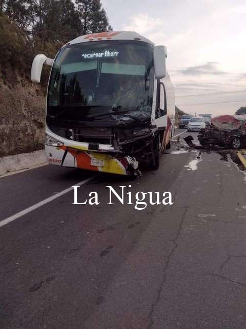 Fuerte accidente en la carretera federal #Perote #Xalapa a la altura de Cruz Blanca.