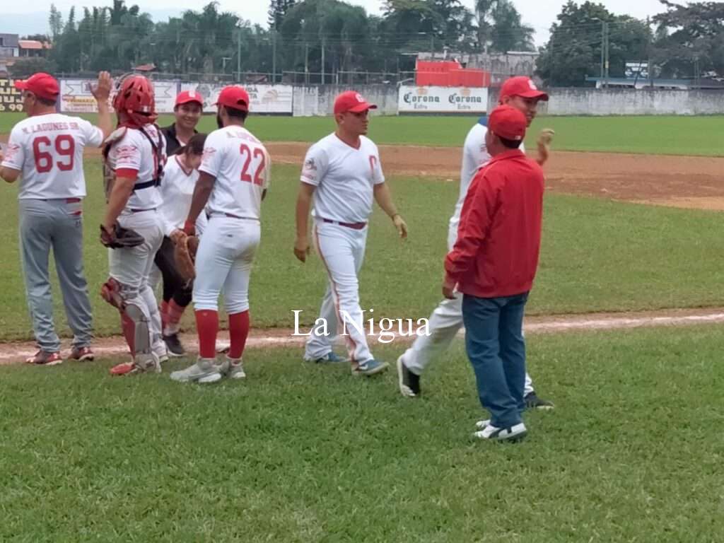 Grupo Garrido por el triunfo ante Alacranes de Omealca
