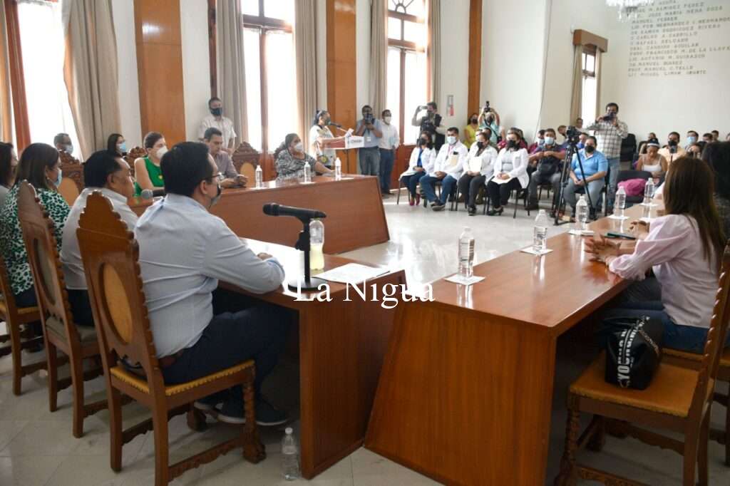 Instalan y toman protesta a integrantes de Comupra para reducir accidentes viales