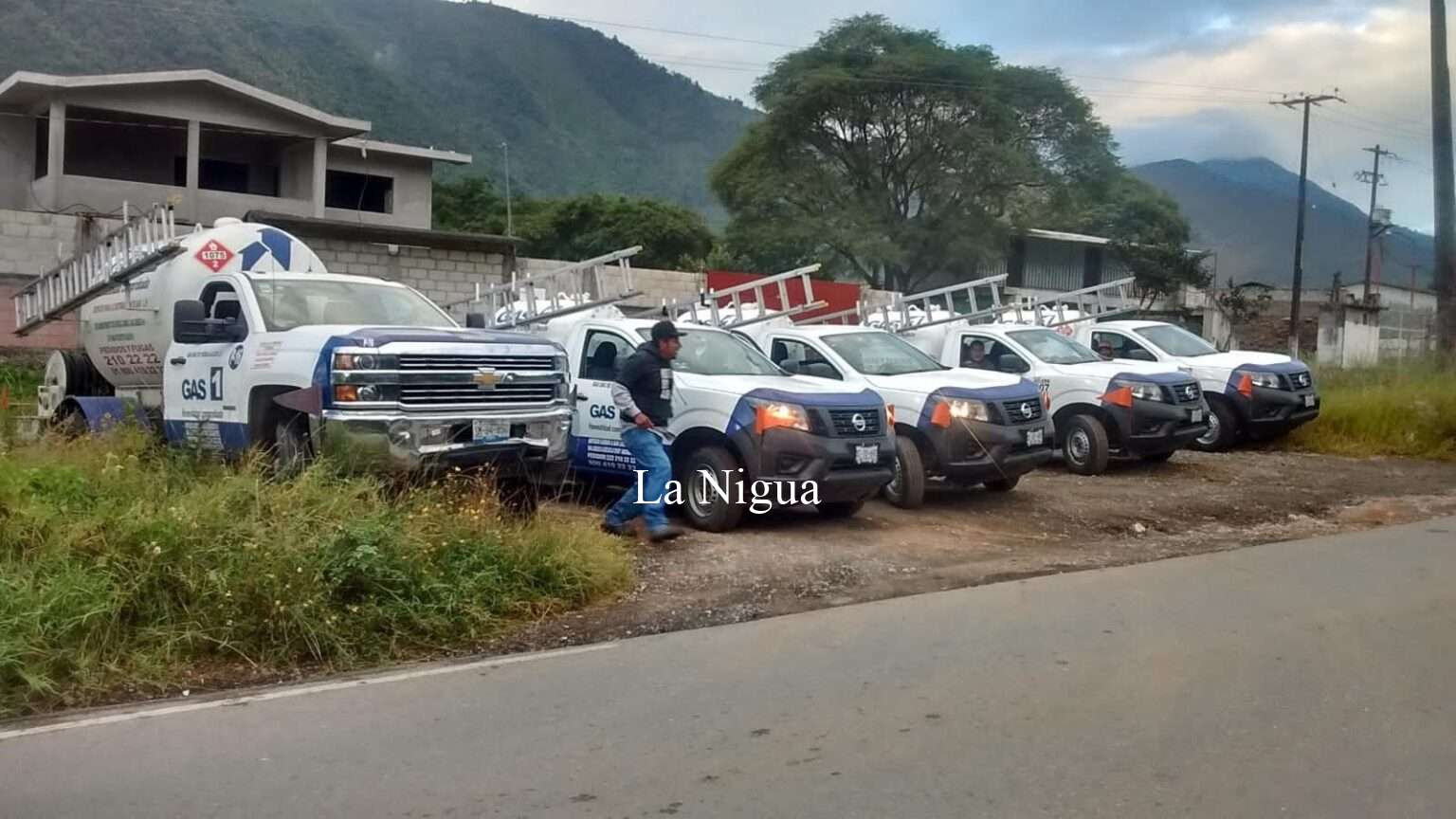 Despiden a 3 trabajadores de Gas 1.