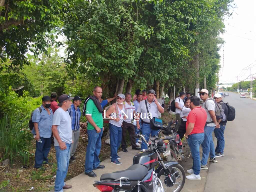 Deja diputado Maleno Rosales varados a obreros azucareros de El Potrero