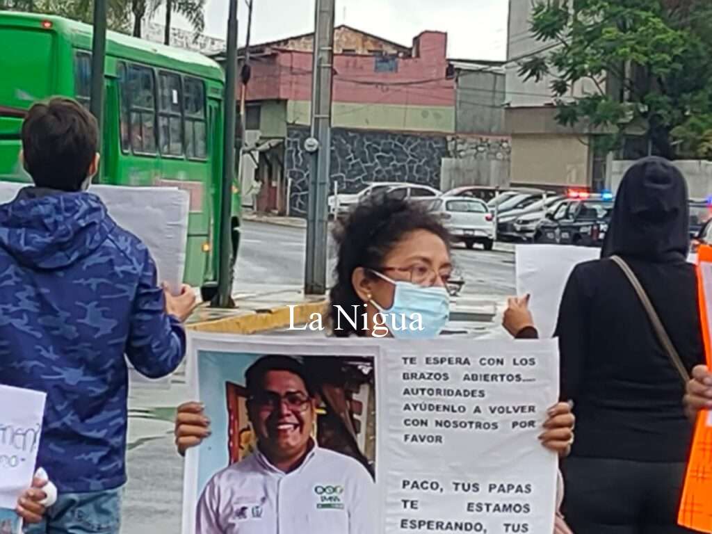 Exigen se localice con vida a Francisco Olguín.