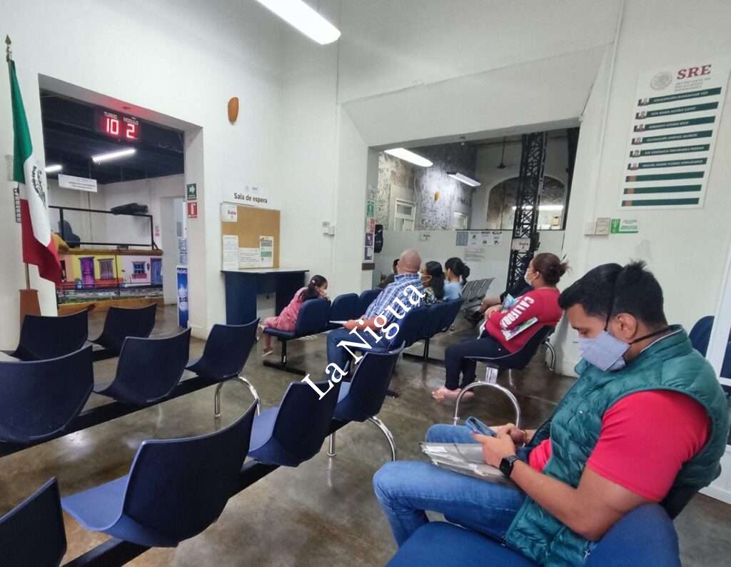 Aumentan trámites de pasaportes en la oficina de enlace de la SRE