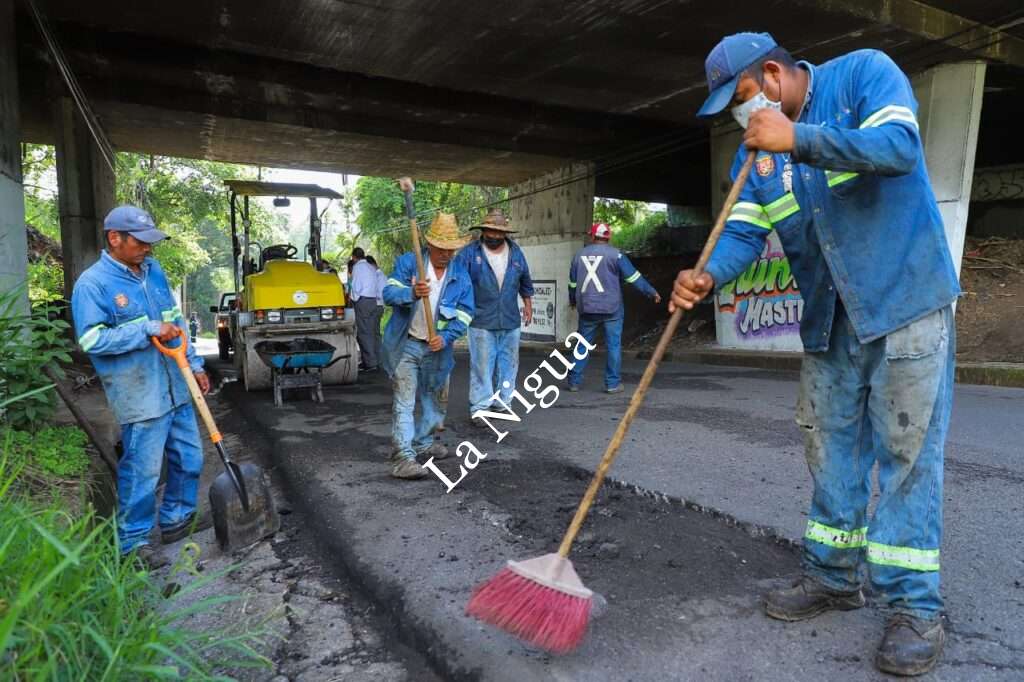 Inicia Obra Pública primera fase de bacheo y mejoramiento de caminos a comunidades; serán 7 km