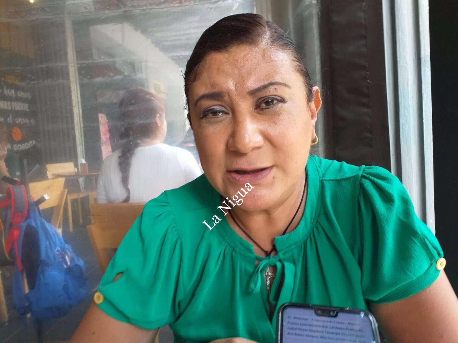 Trabajadora de la SEV pide le paguen el pago de Seguro Institucional