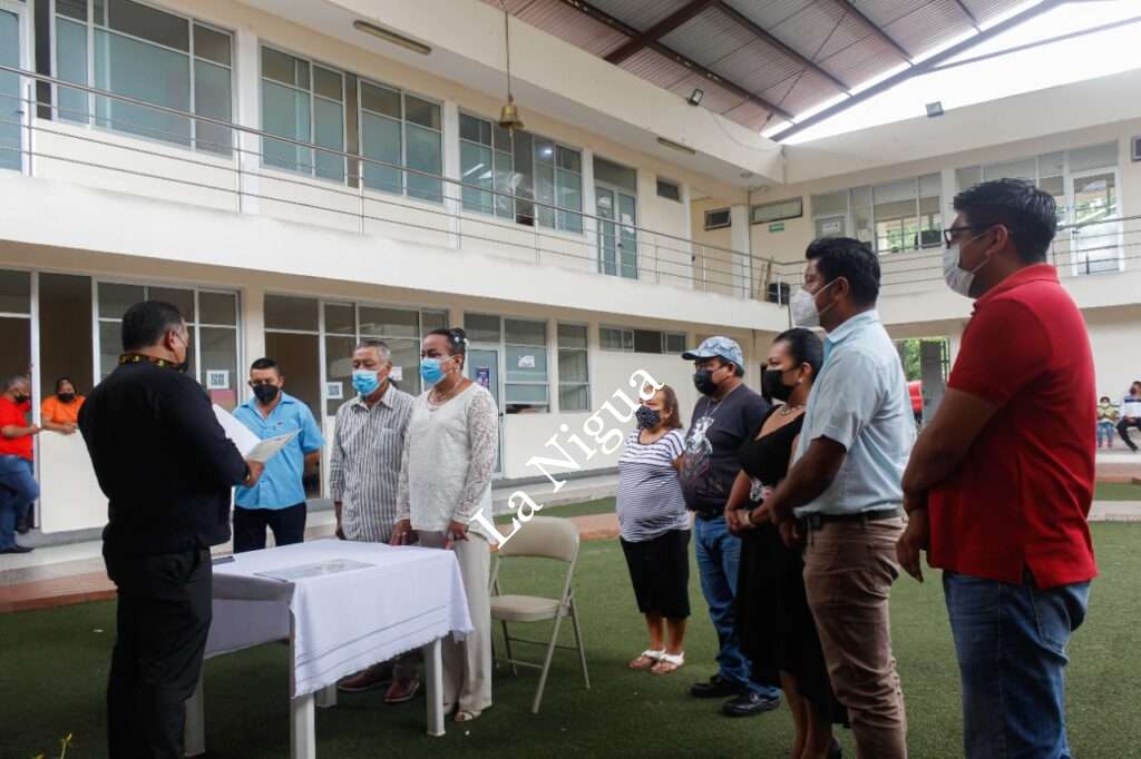 Celebran en Atoyac primer matrimonio igualitario