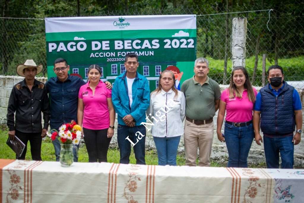 Exitoso inicio de entrega de uniformes escolares.
