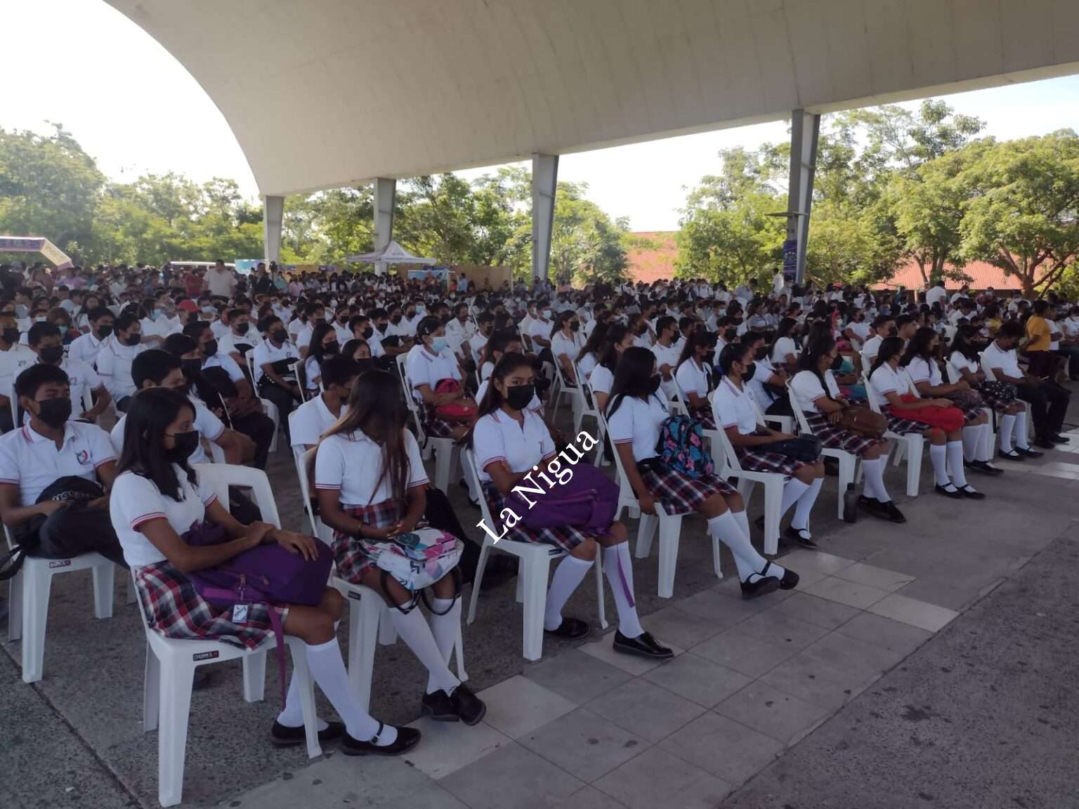 Cientos de jóvenes estudiantes, participaron en la “Feria de la Verdad” en Papantla