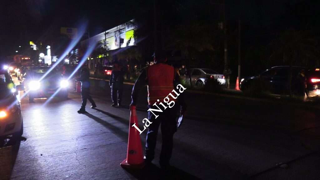 Sanciona Tránsito Municipal a 21 conductores en operativo de alcoholímetro