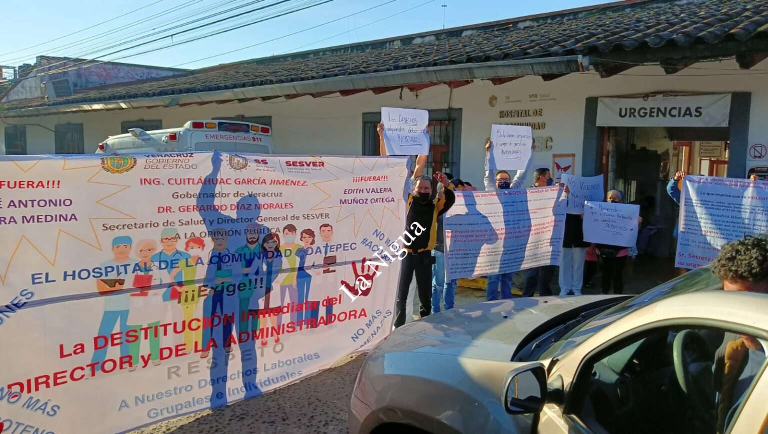 Trabajadores del Hospital de la Comunidad Coatepec piden destitución del director y de la administradora