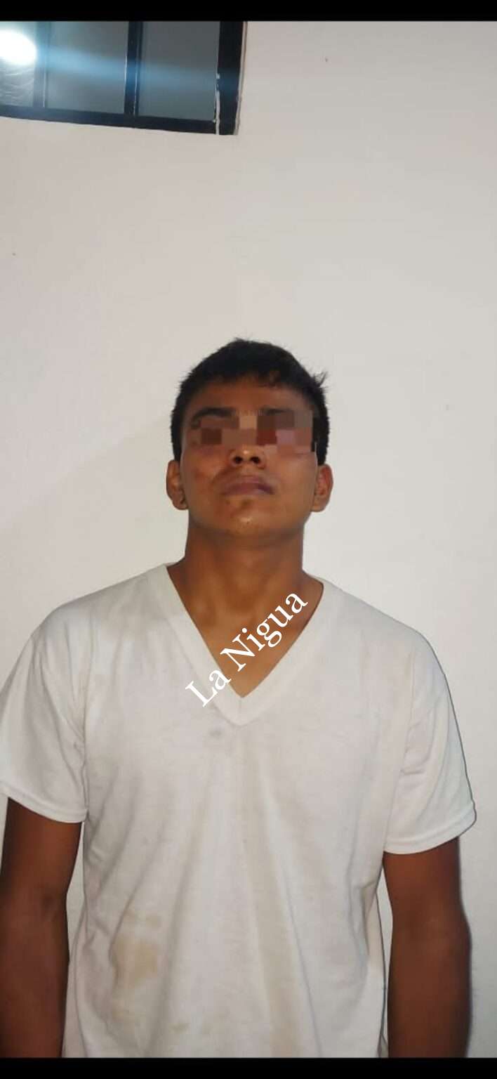 Agrede a un uniformado además le aseguraron droga en Papantla