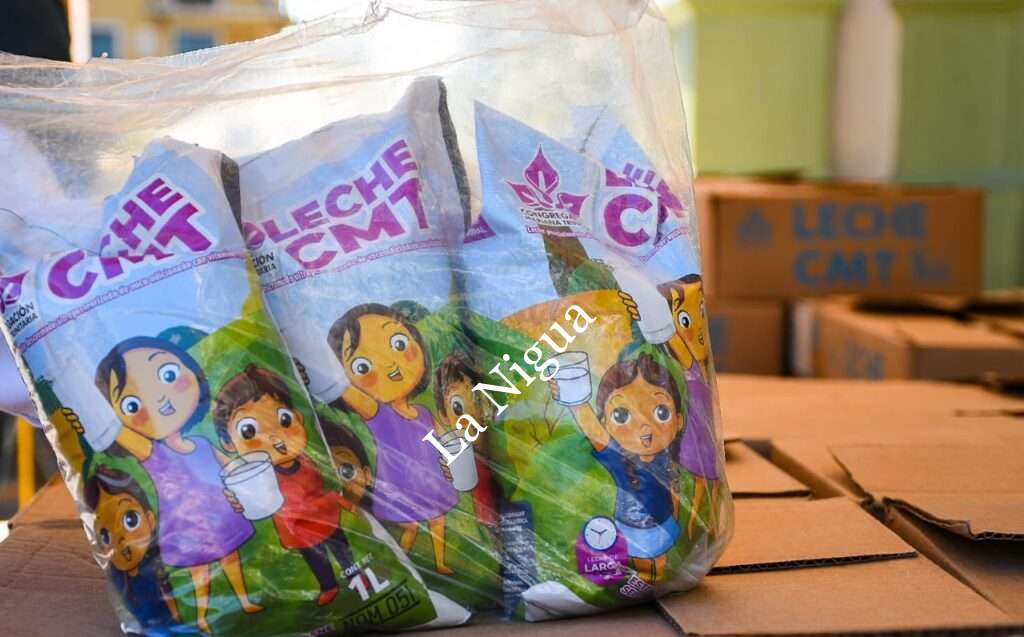 Entrega Ayuntamiento y Mariana Trinitaria 9 mil litros de leche con subsidio