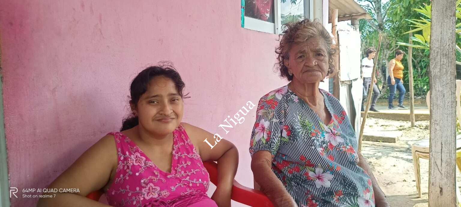 Mujer con Síndrome de Peter Pan, pide ver a su padre en su cumpleaños.