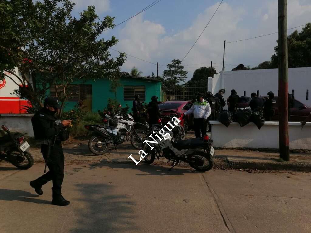 Ebrio petrolero provoca movilización policiaca en Las Choapas