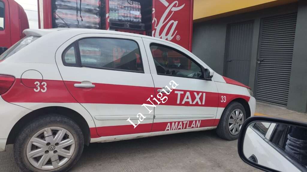 Roban taxi de Peñuela