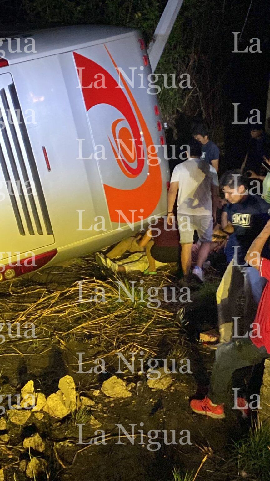 Accidente de autobús en la 180 de Alvarado-Veracruz