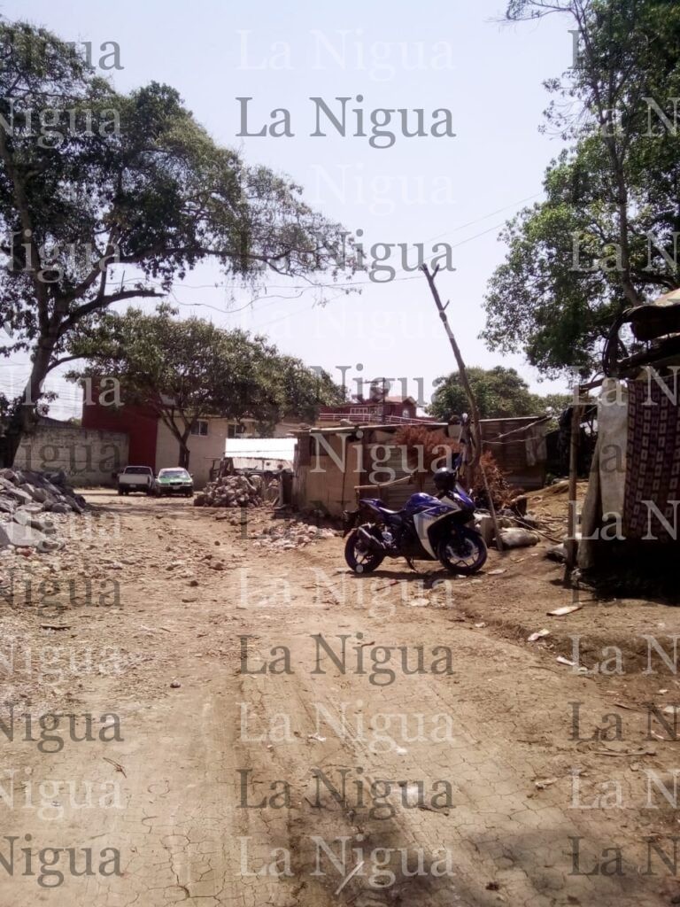 Paracaidistas exigen precio por lote en terrenos de Xalapa