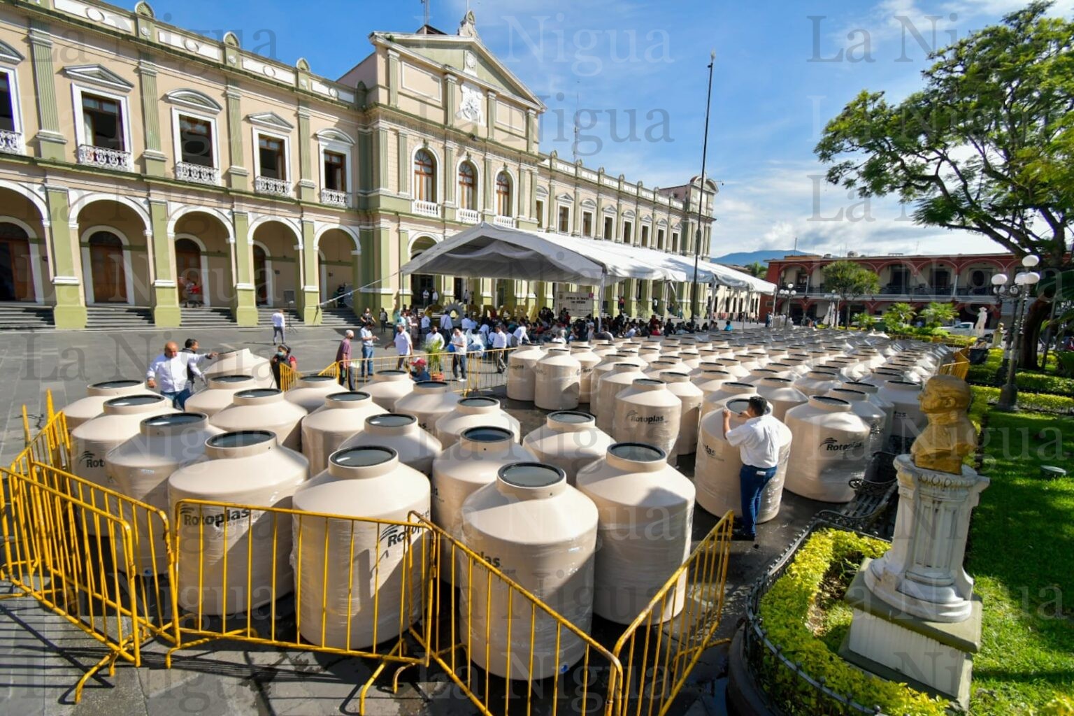 Emite Desarrollo Social convocatoria para adquirir tinacos a bajo costo