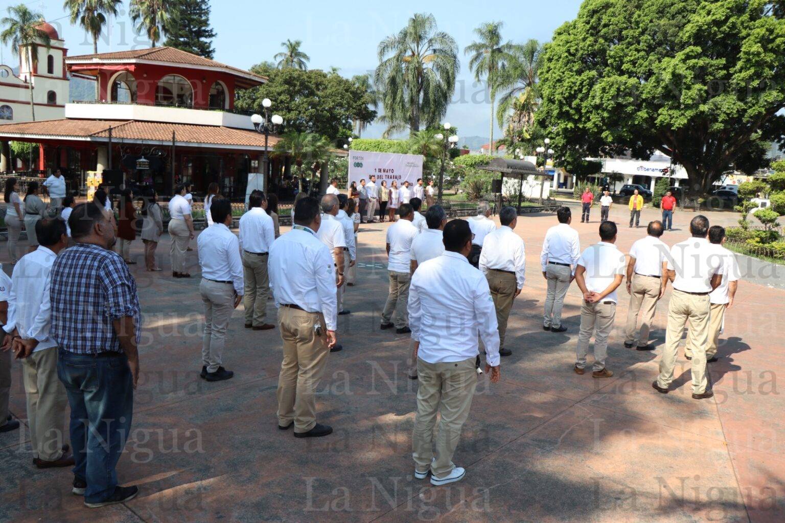 Conmemoran con acto cívico del Día del Trabajo