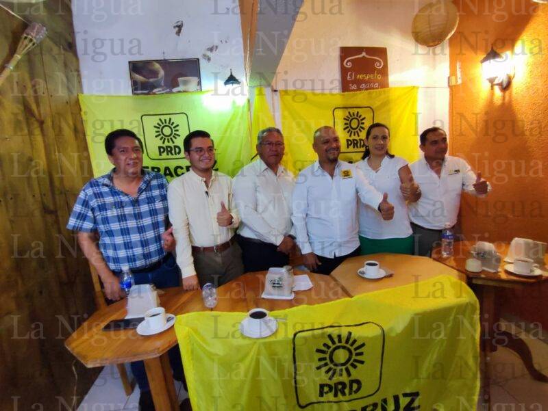 A 34 años PRD está vigente señalan militantes en Orizaba.