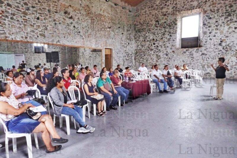 Capacita Desarrollo Económico a empresarios y emprendedores en materia de Recursos Humanos