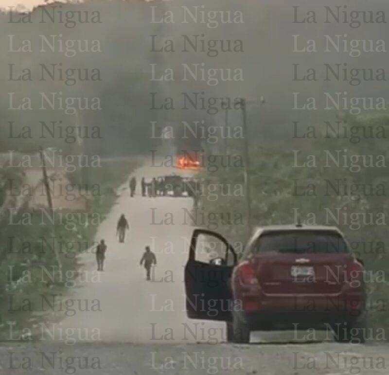 Se incendia vehículo militar en zona rural de Las Choapas