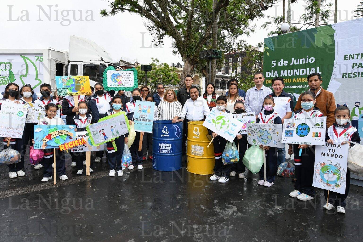 Entregan contenedores a 58 planteles, como parte del Día Mundial del Medio Ambiente